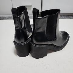 厚底ブーツの画像
