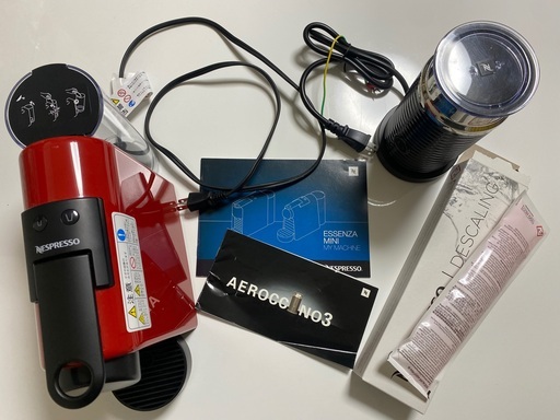 コーヒーマシン Nespresso ESSENZA MINI 付属品付き