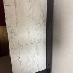  【3/11限定】無料！！テーブル、椅子セットの画像