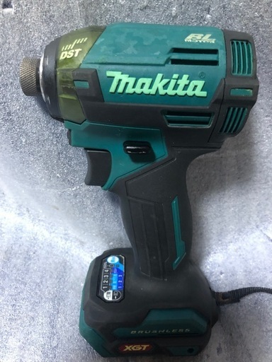②マキタ40VインパクトドライバTD002G中古美品オリジナルハウジング、本体のみ