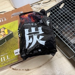 虚しいバーベキューセットの画像