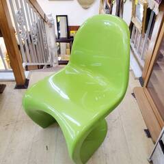 ※ デザインチェア アームレスチェア スタッキング 1脚 グリーン 緑 リプロダクト 検) PantonChair パントンチェア Vitra ヴィトラ ヴァーナー◆買取帝国 朝霞店の画像