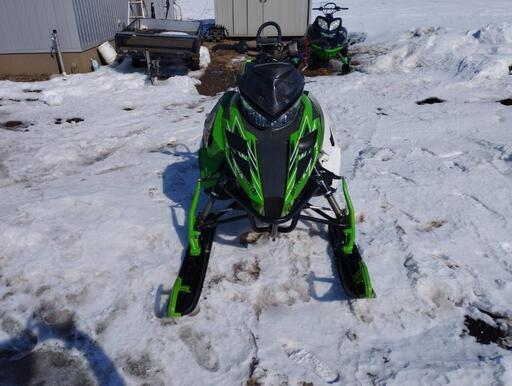 cat M8000 162 15年式 スノーモービル