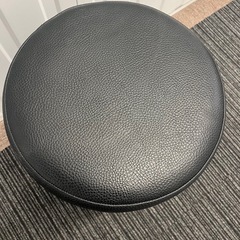 オシャレな丸椅子の画像