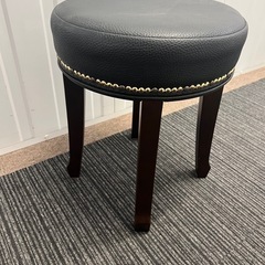 オシャレな丸椅子