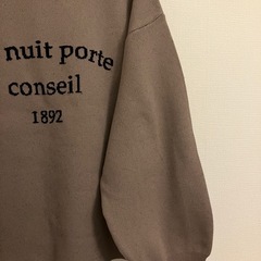バルーンスリーブのセーターの画像