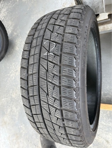 値下げ‼️スタッドレスタイヤ225/45R18