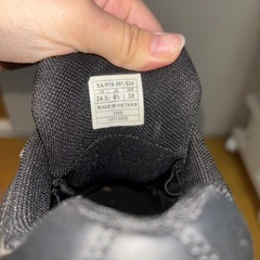 野球で一度使った靴の画像