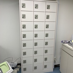 オフィス　ダイヤル式ロッカー　