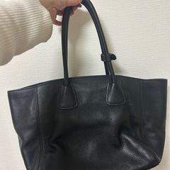 ※急募※PRADA 　バッグ　ブラックの画像