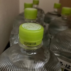 いろはす天然水1L*8本の画像
