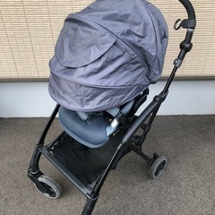【取引中】コンビ　ベビーカー　AttOの画像