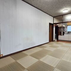 【初期費用2.5万円！】【シンク・洗面台・給湯器新品】駐車2台可4LDK【月4万円】DIY改築・ペット可 − 富山県