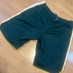 アスレタ　ATHLETA    パンツ　サイズM  　中古　の画像