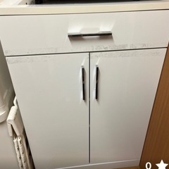 食器棚の画像