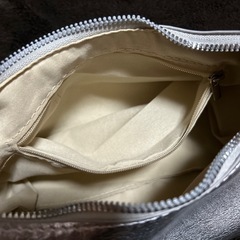 断捨離のためお値下げ✨  シルバー ハンドバッグの画像