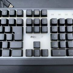 【決まりました】★ROCCAT ゲーミングキーボード MAGMA  ROC-12-587の画像