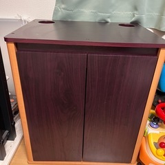 ダークブラウン木製キャビネット 60cm 水槽台