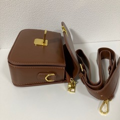 ショルダーバッグの画像