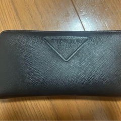 PRADA  長財布の画像