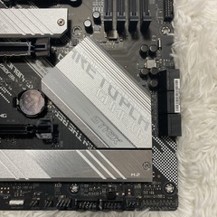 ASUS AMD マザーボード ROG STRIX B550-A GAMINGの画像