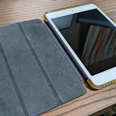 iPad mini 第5世代（Cellularモデル）＋ Apple Pencil、Smart Cover、ケース付きの画像