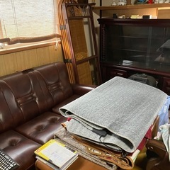 レトロなソファーテーブル鏡台他備品有り

