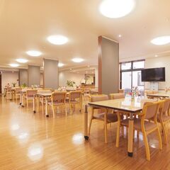 【サ責】介護福祉士/日勤/食事作りなし/サ高住内のヘルパー事業所