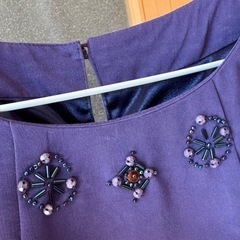 【ELLE】ビーズ刺繍 ダークパープル 半袖ワンピースの画像