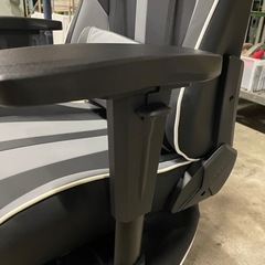 ゲーミングチェア　座椅子タイプの画像