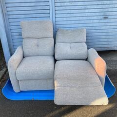 お譲りします！ ラクラクゆったり！！ ニトリ 2人用電動リクライニングソファ（中古・Aランク）の画像