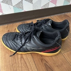【美品✨】MIZUNOフットサルシューズ23.0cmの画像