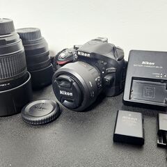 Nikon DSLRカメラ (D5200) + 3本のレンズ