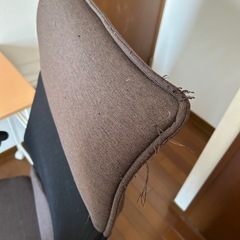 机と椅子の画像
