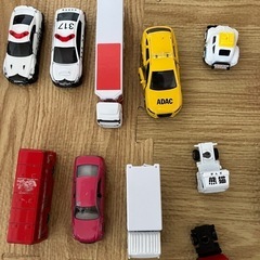 【あげます】トミカなどおもちゃの詰め合わせ　一部訳ありの画像