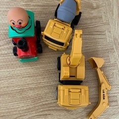 【あげます】トミカなどおもちゃの詰め合わせ　一部訳ありの画像