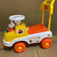 ミッフィーフレンドカー