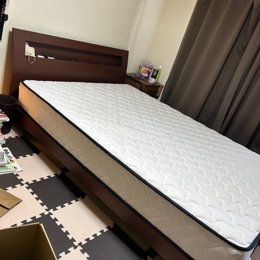 5月までに取れる方○ダブルベットセット（マットレス＆フレーム）