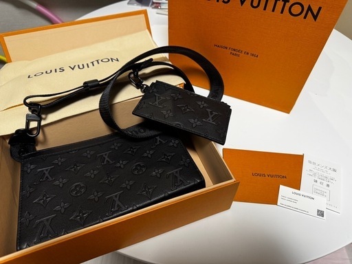 【新品同様】本日最終出品日！LOUIS VUITTON ガストン・ウェアラブルウォレット