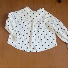 水玉シャツ➕バックスリットニットベストセットの画像