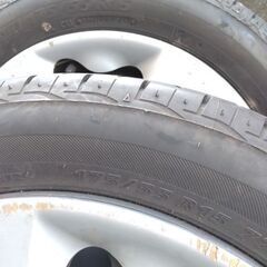 5000円から3900円に【三菱　アイ】純正ホイルキャップ付　中古　4本セット　ラジアルタイヤ　夏タイヤ　鉄の画像
