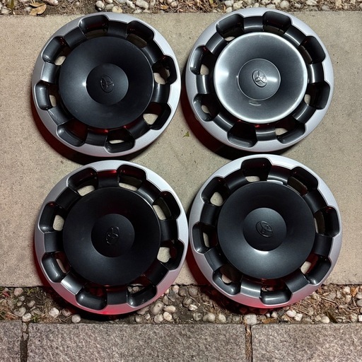 新車外し シエンタ　ホイールキャップ