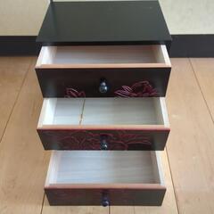 [お話中]木製木彫り小物入れの画像
