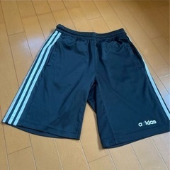 アディダストレーニング半パンツ