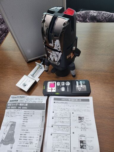 日立レザー墨出し器　UG２５M3