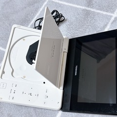 DVDポータブル　プレイヤーの画像