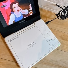 DVDポータブル　プレイヤーの画像