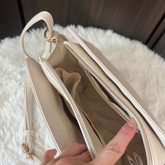 ショルダーバッグの画像
