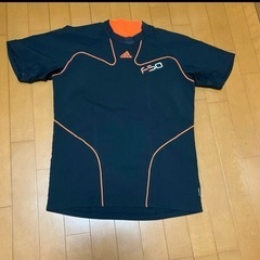 アディダス　スポーツT