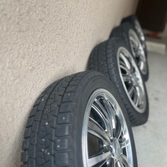 PIRELLIスタッドレスタイヤセットの画像